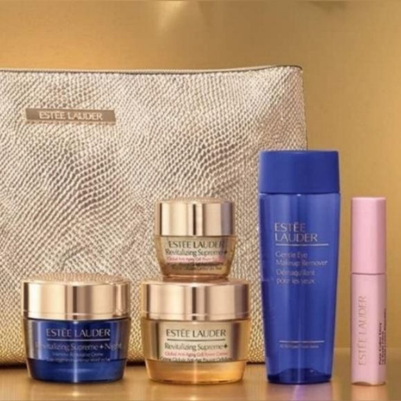 Brand new in sealed bag. Estée Lauder Self care essentials - Picture 2 of 4